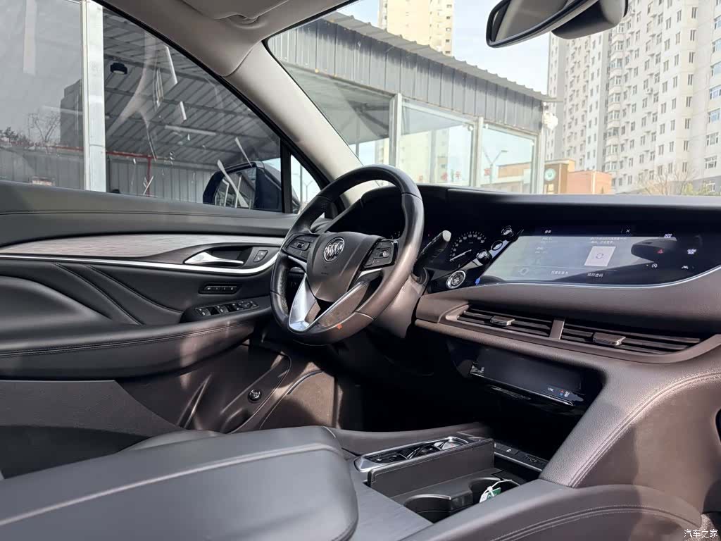 Buick Enclave, 2022 10