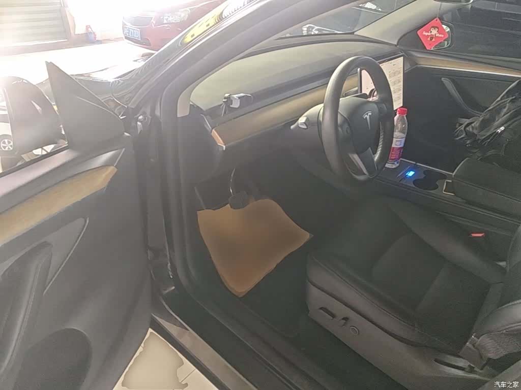 Tesla Model Y, 2021 16