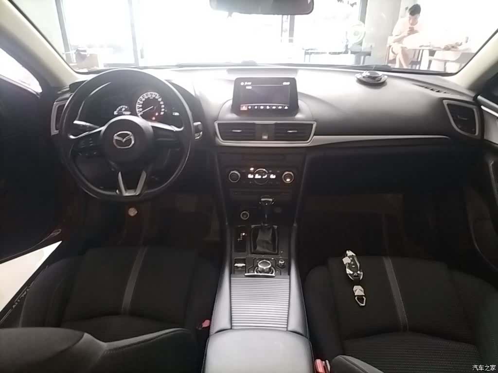 Mazda Mazda3, 2019 10
