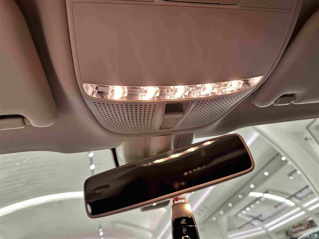 Mercedes-Benz E-Class, 2019 6