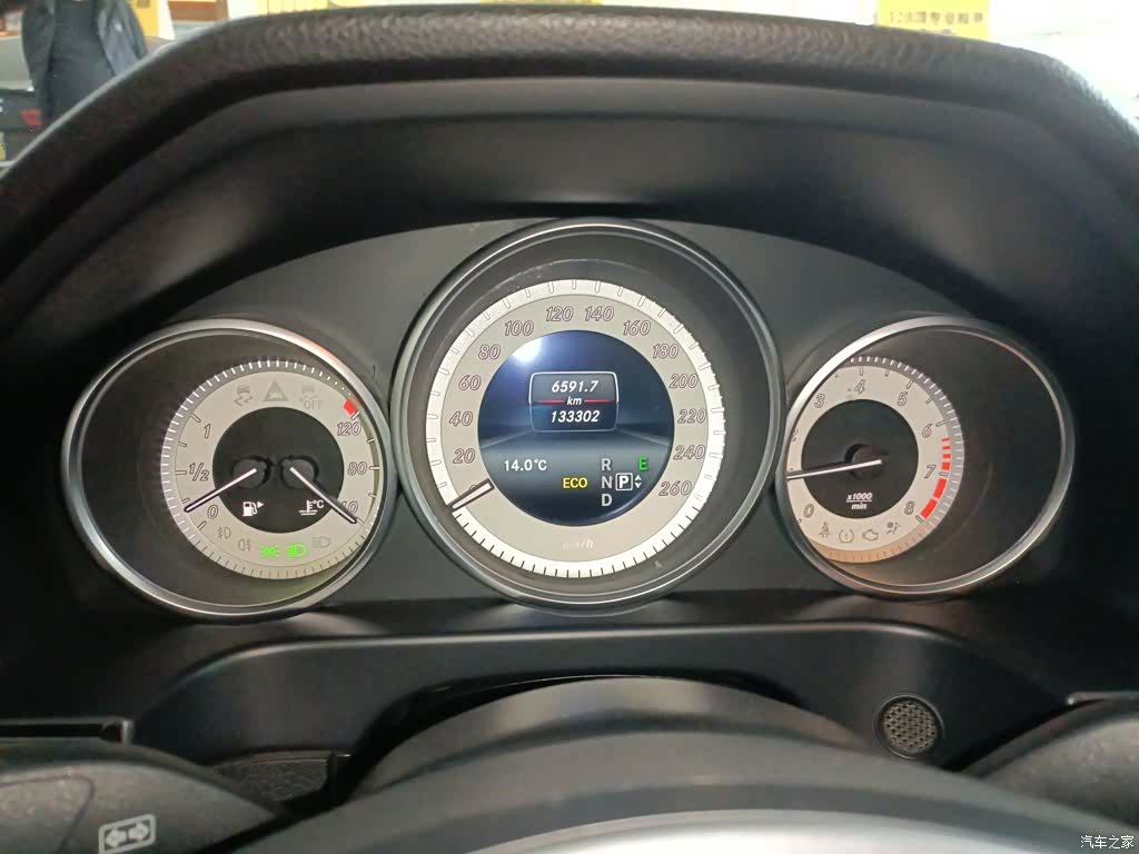 Mercedes-Benz E-Class, 2015 8
