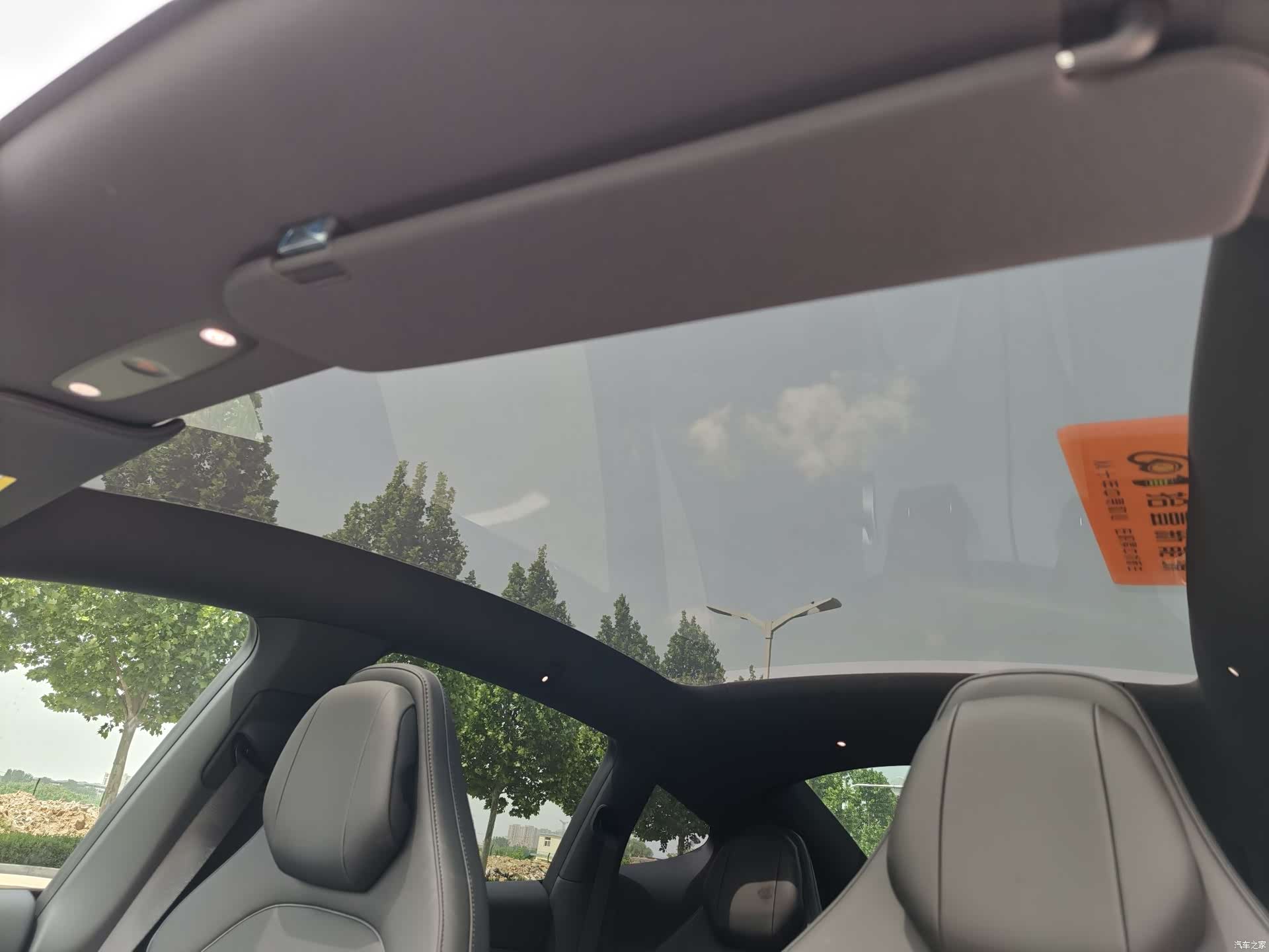 Tesla Model Y, 2025 14