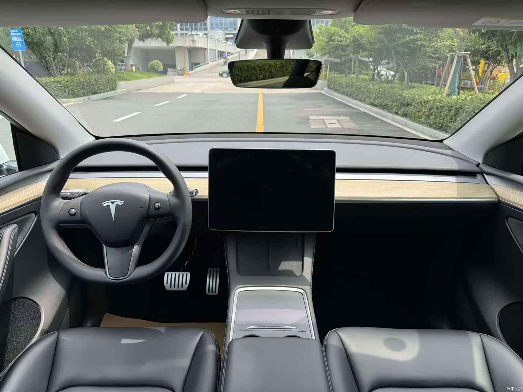 Tesla Model Y, 2023 9