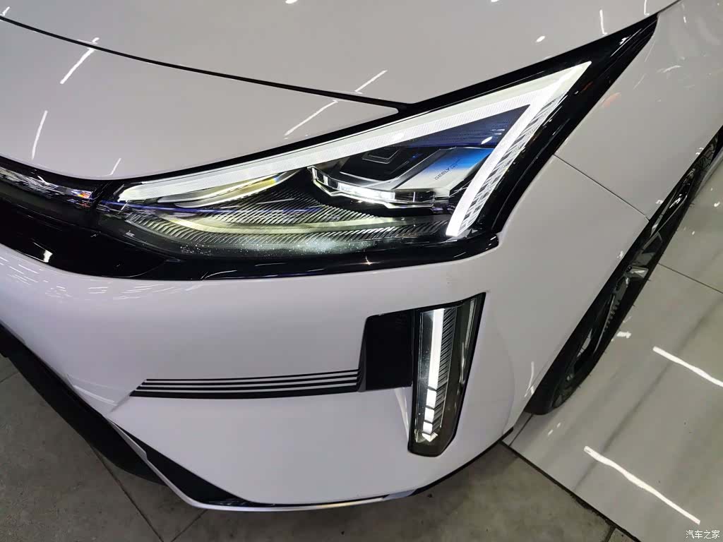 Geely Galaxy L6, 2024 18