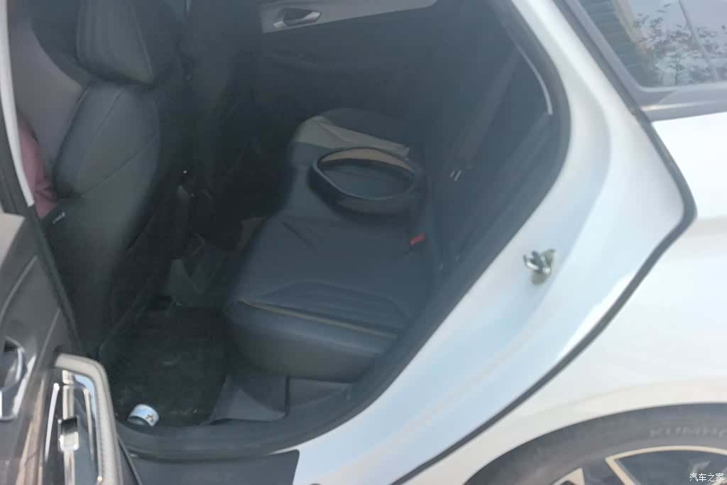 Geely Binray, 2025 11