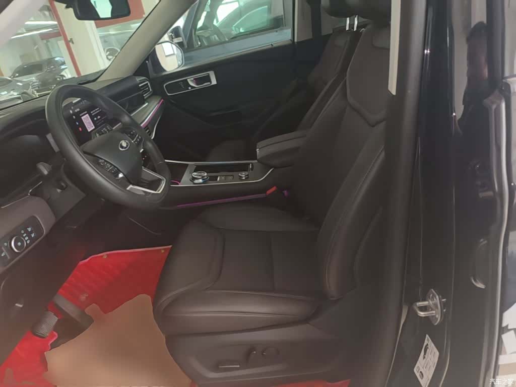 Ford Explorer, 2025 15