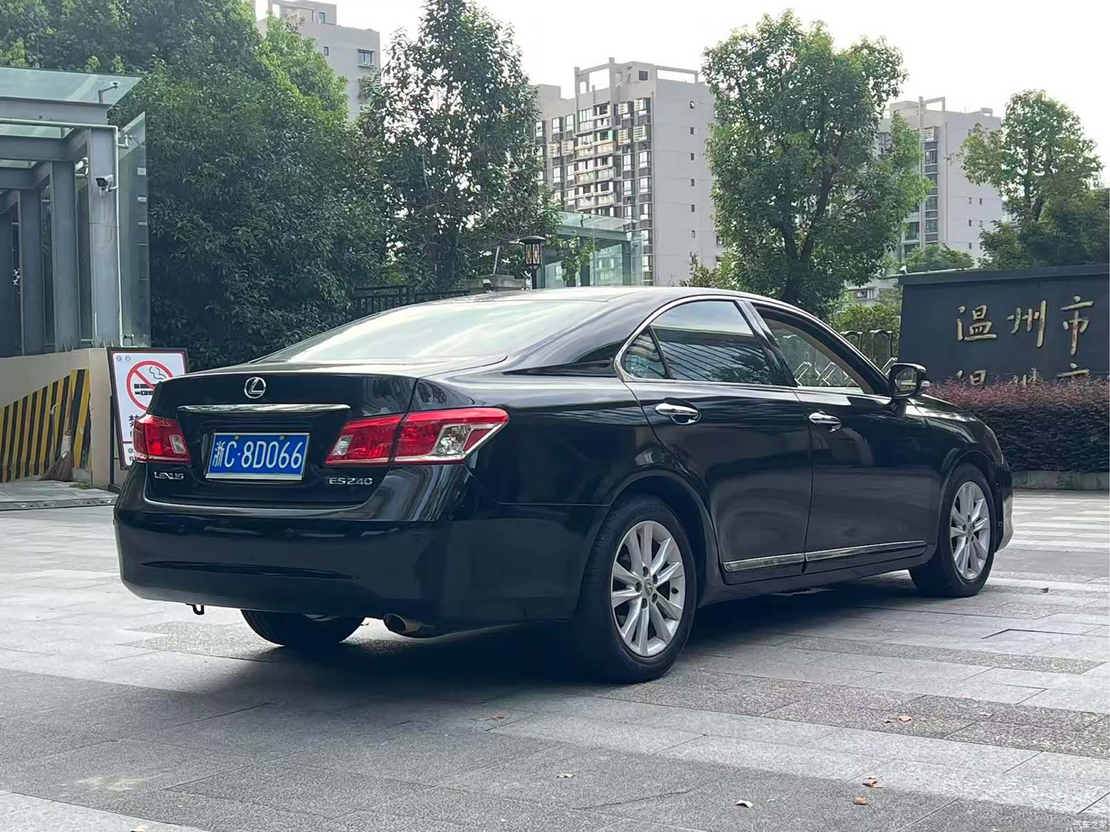 Lexus ES, 2009 8