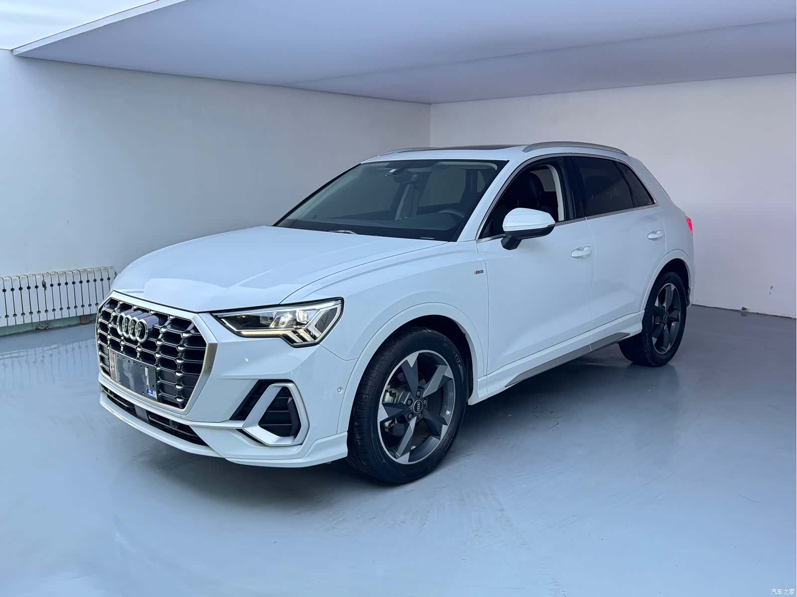 Audi Q3, 2022 1