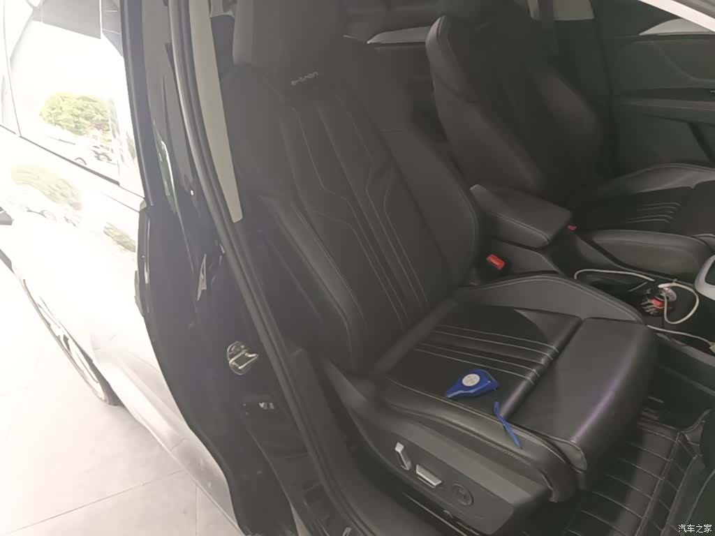 Audi Q5 e-tron, 2024 25