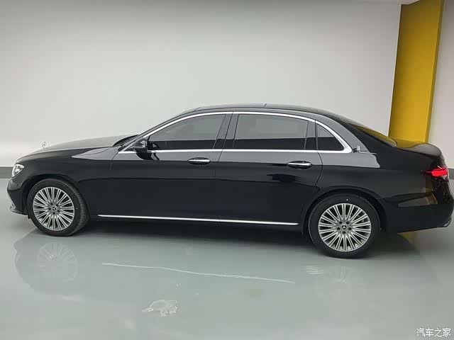 Mercedes-Benz E-Class, 2022 15