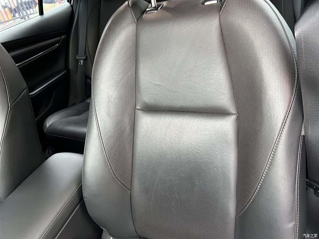 Mazda Mazda3, 2022 14