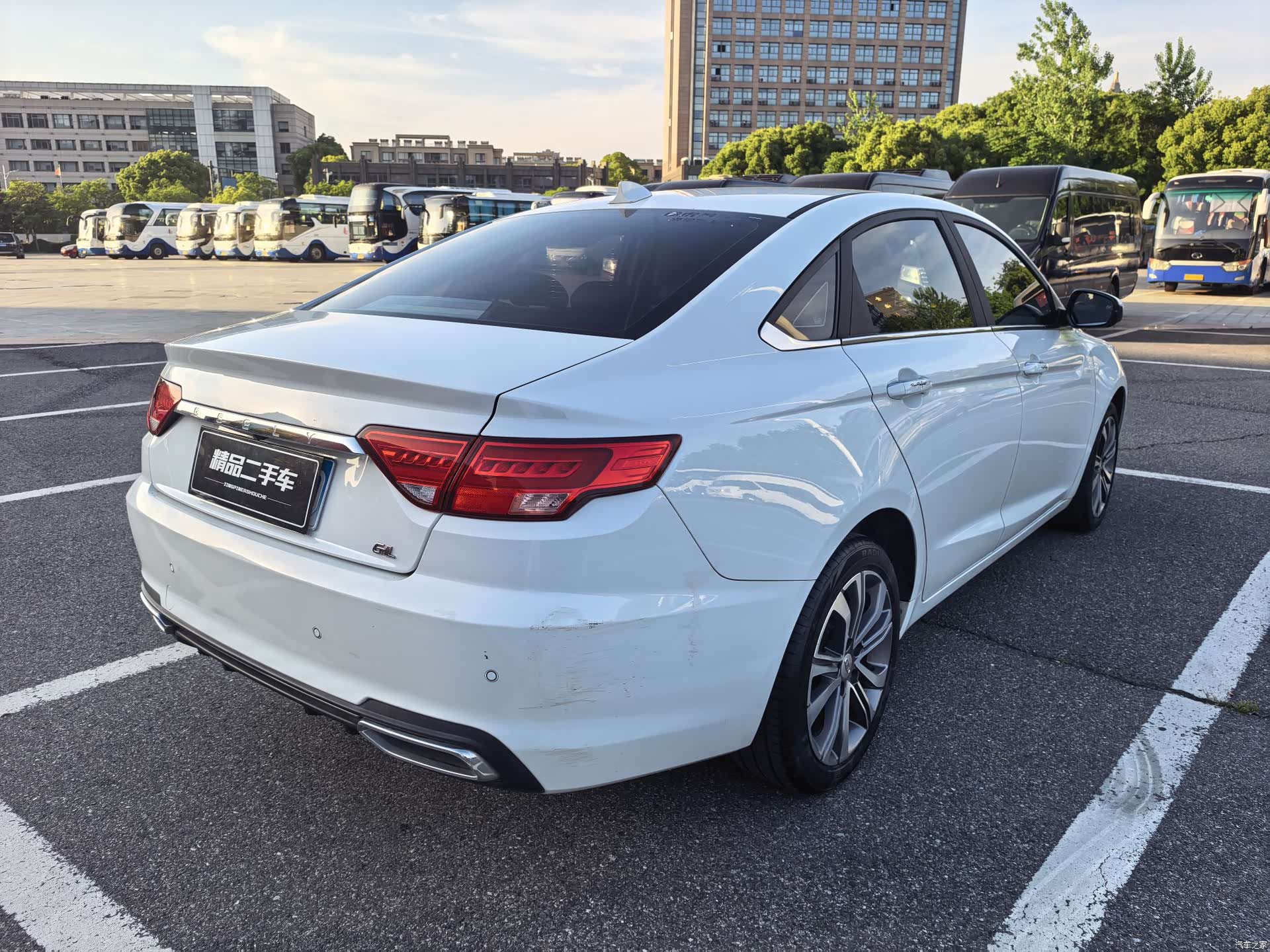 Geely Emgrand, 2020 4