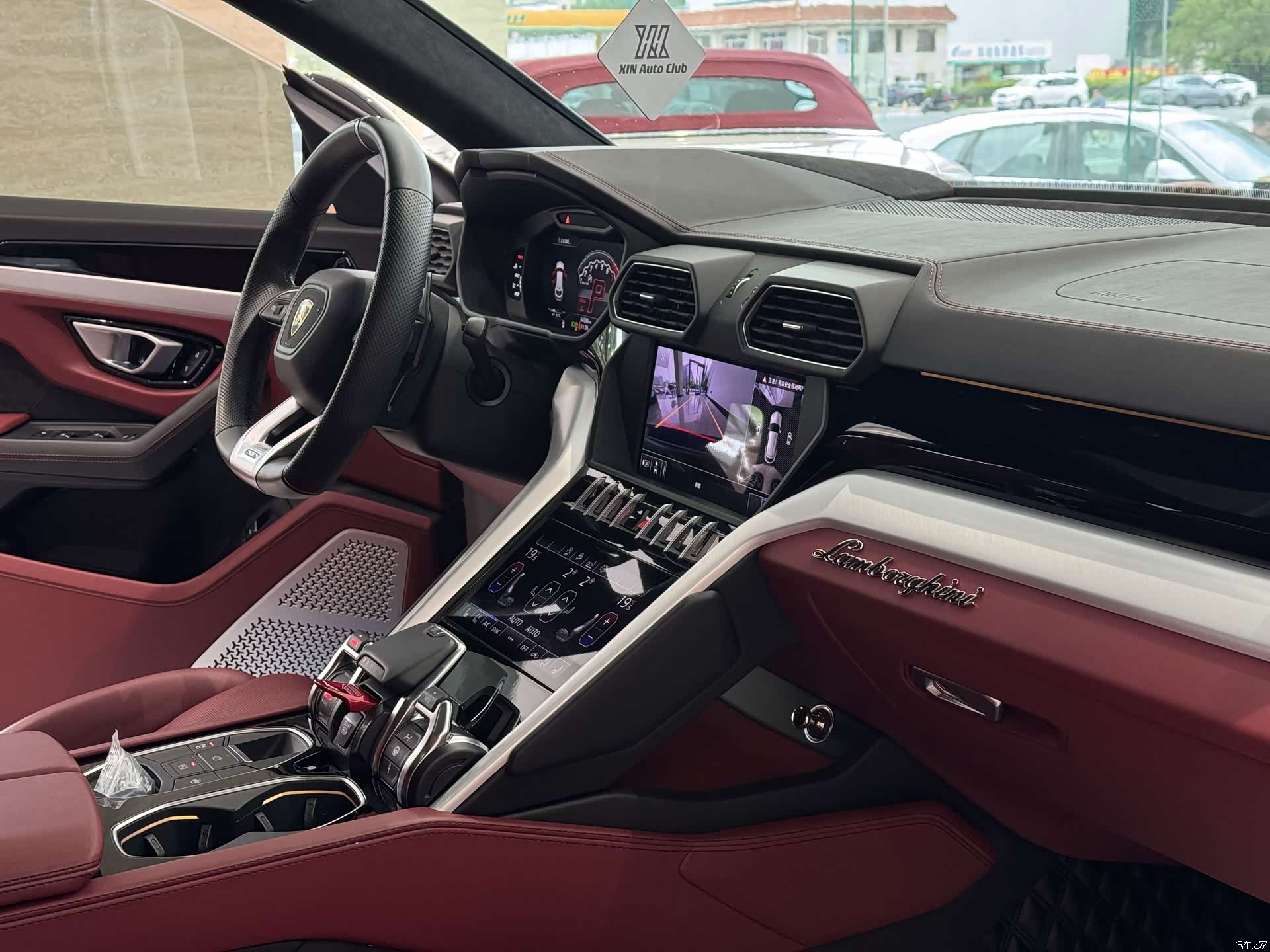 Lamborghini Urus, 2019 14