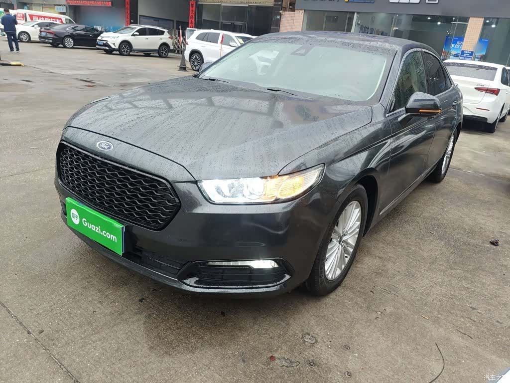 Ford Taurus, 2016 1