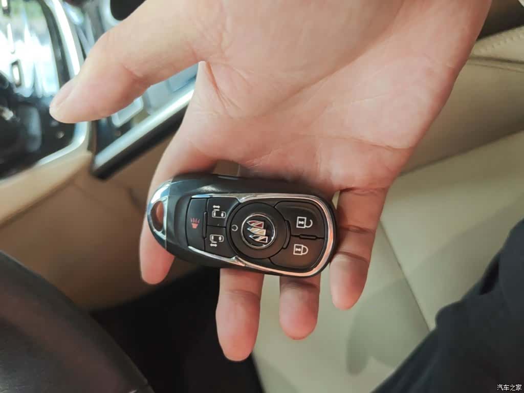 Buick GL8, 2023 9