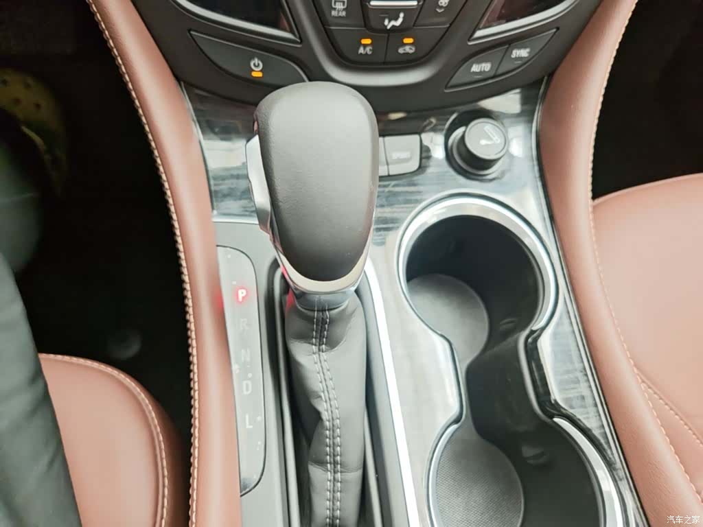 Buick Envision Plus, 2018 14