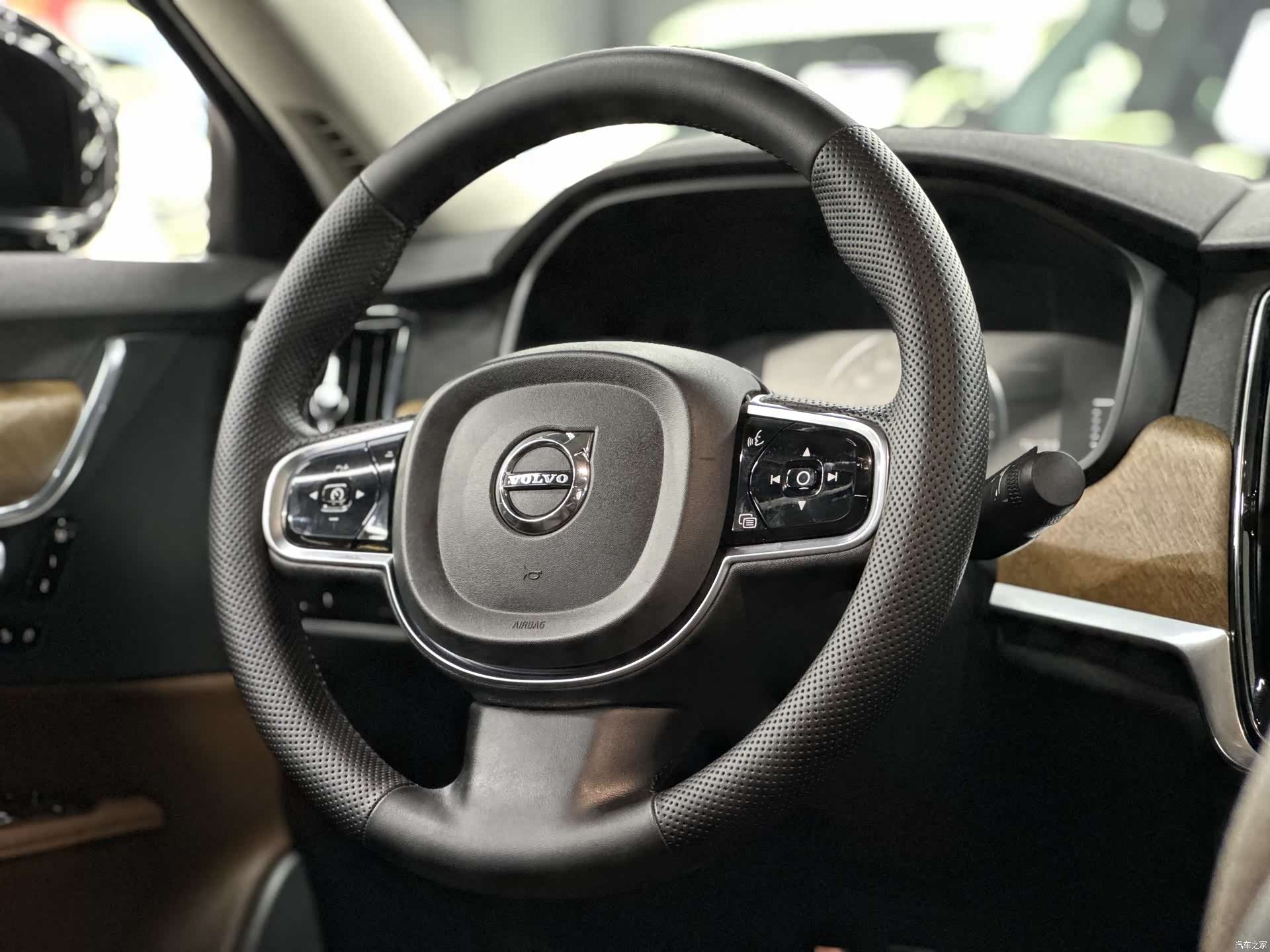 Volvo S90, 2019 19