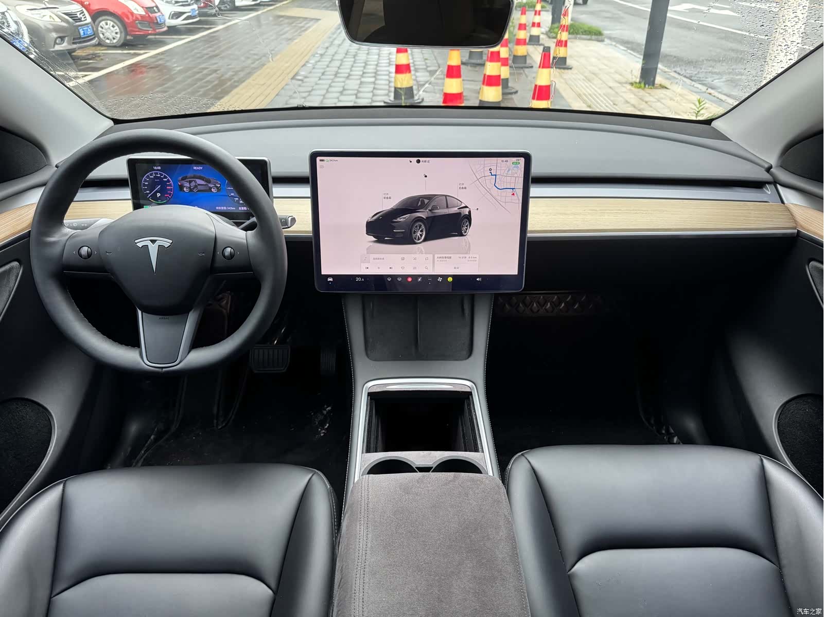 Tesla Model Y, 2023 11