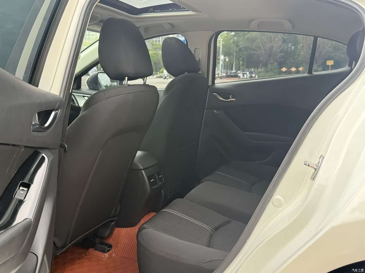 Mazda Mazda3, 2019 10