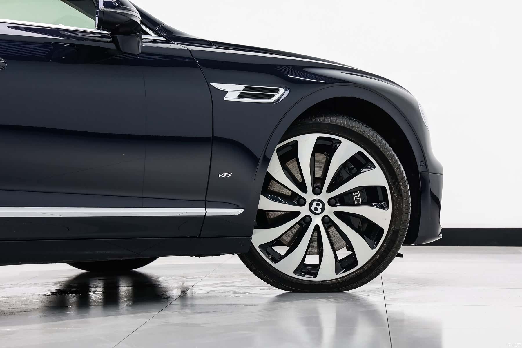 Bentley Flying Spur, 2022 25