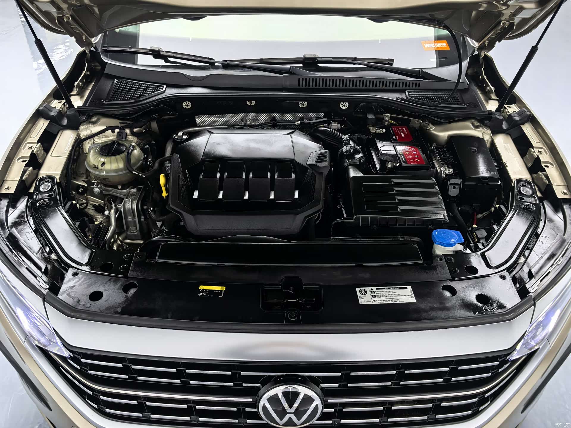 Volkswagen Passat, 2022 15