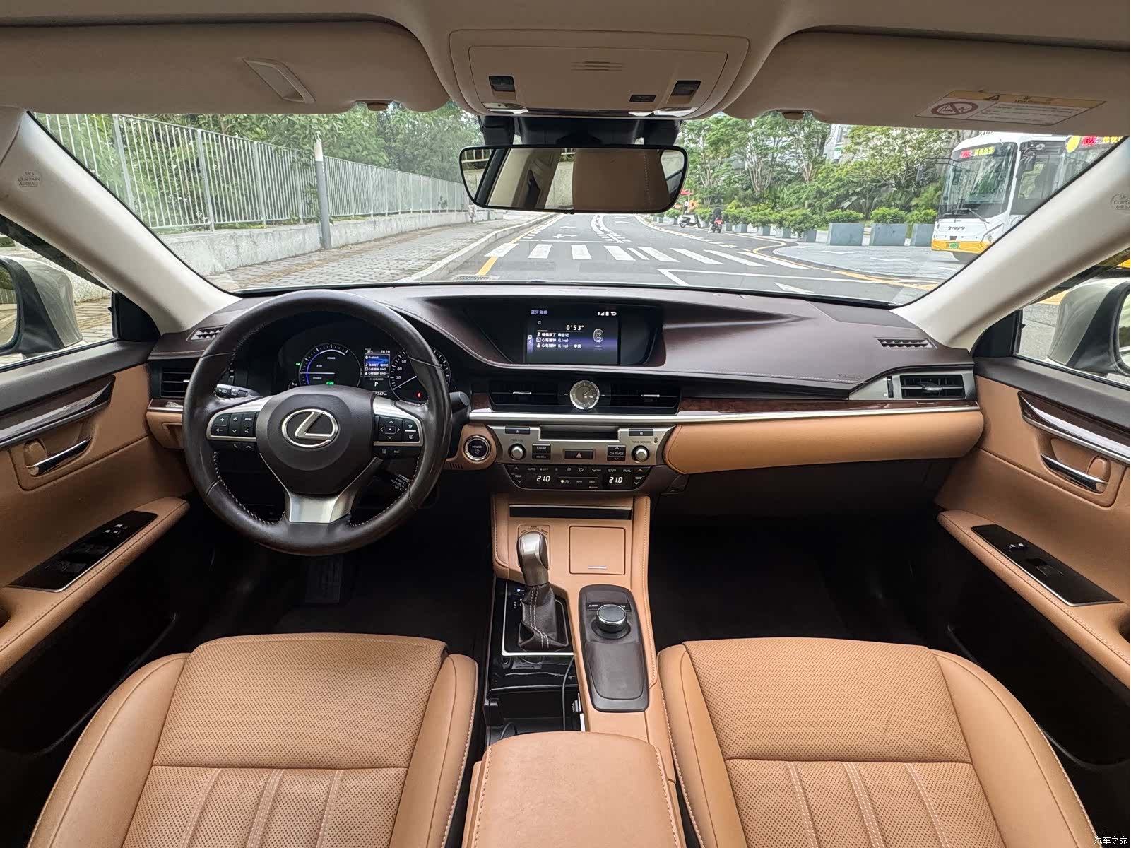 Lexus ES, 2017 14