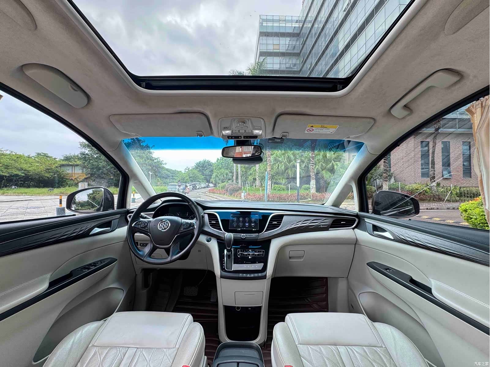 Buick GL8, 2017 9