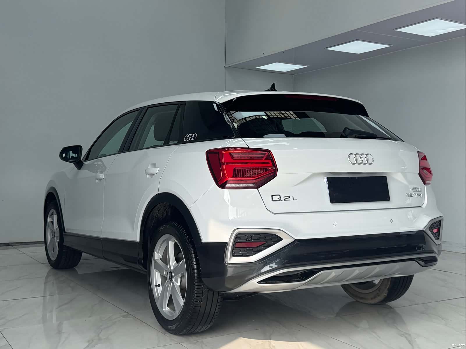 Audi Q2L, 2021 4