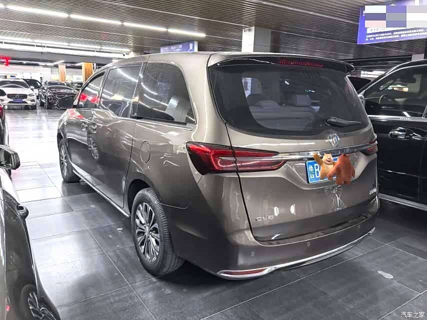 Buick GL8, 2025 3