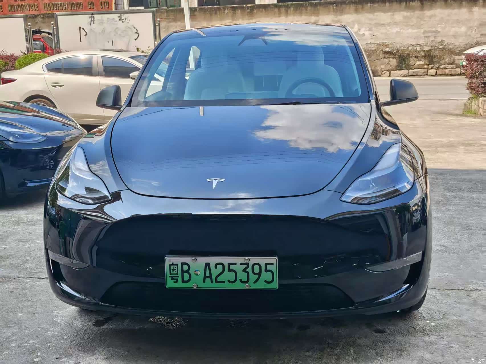 Tesla Model Y, 2022 1