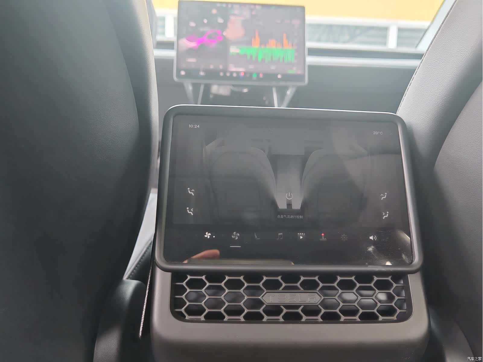 Tesla Model Y, 2025 11