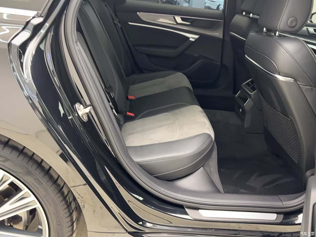Audi A6L, 2022 19
