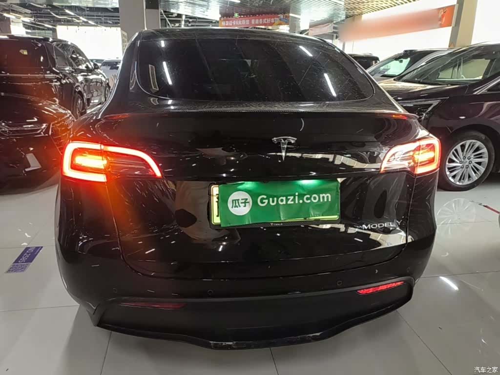 Tesla Model Y, 2023 6
