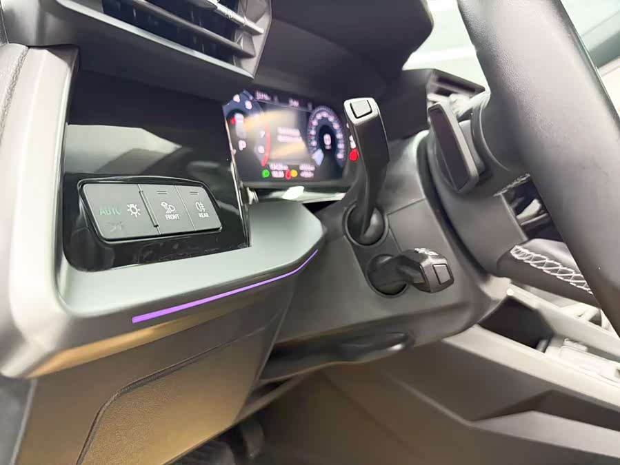 Audi A3 2024, фото 11