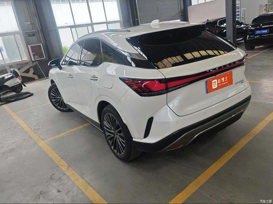Lexus RX, 2023 2