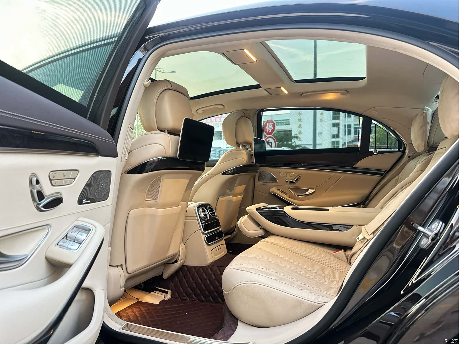 Mercedes-Benz S-Class, 2019 12