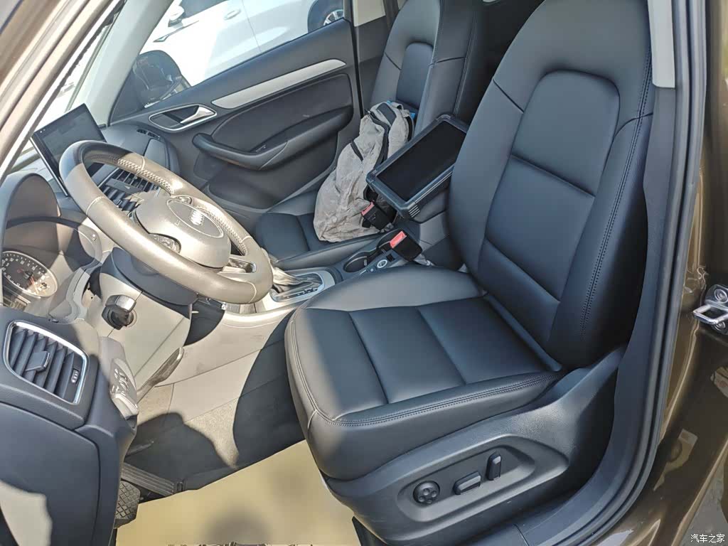 Audi Q3, 2015 11