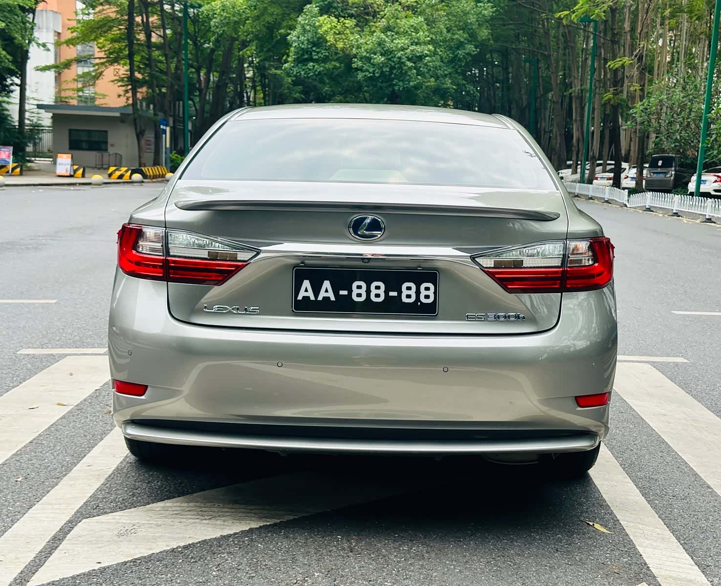 Lexus ES, 2018 4