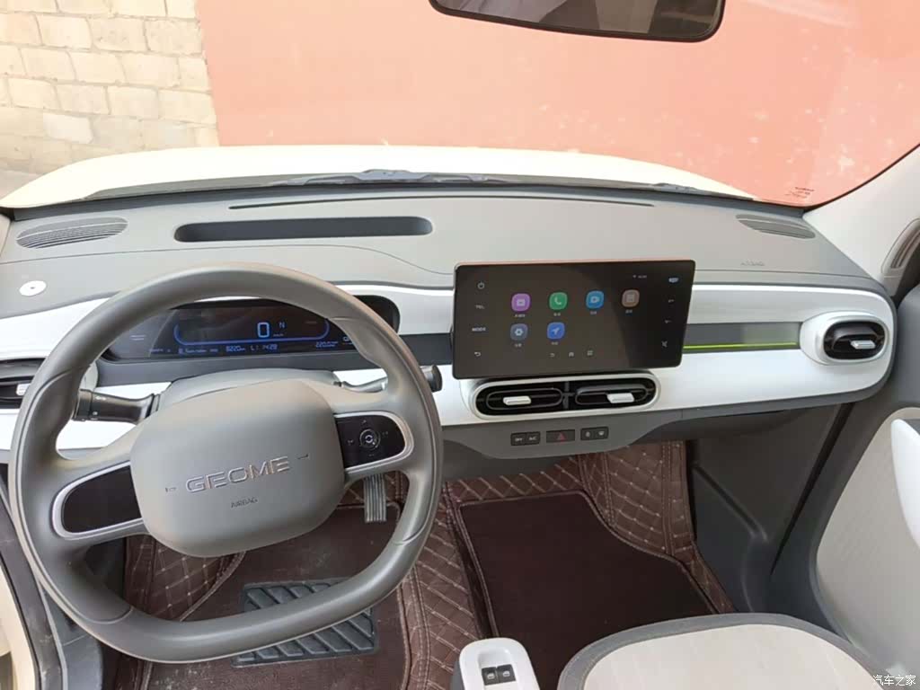 Geely Panda, 2025 10