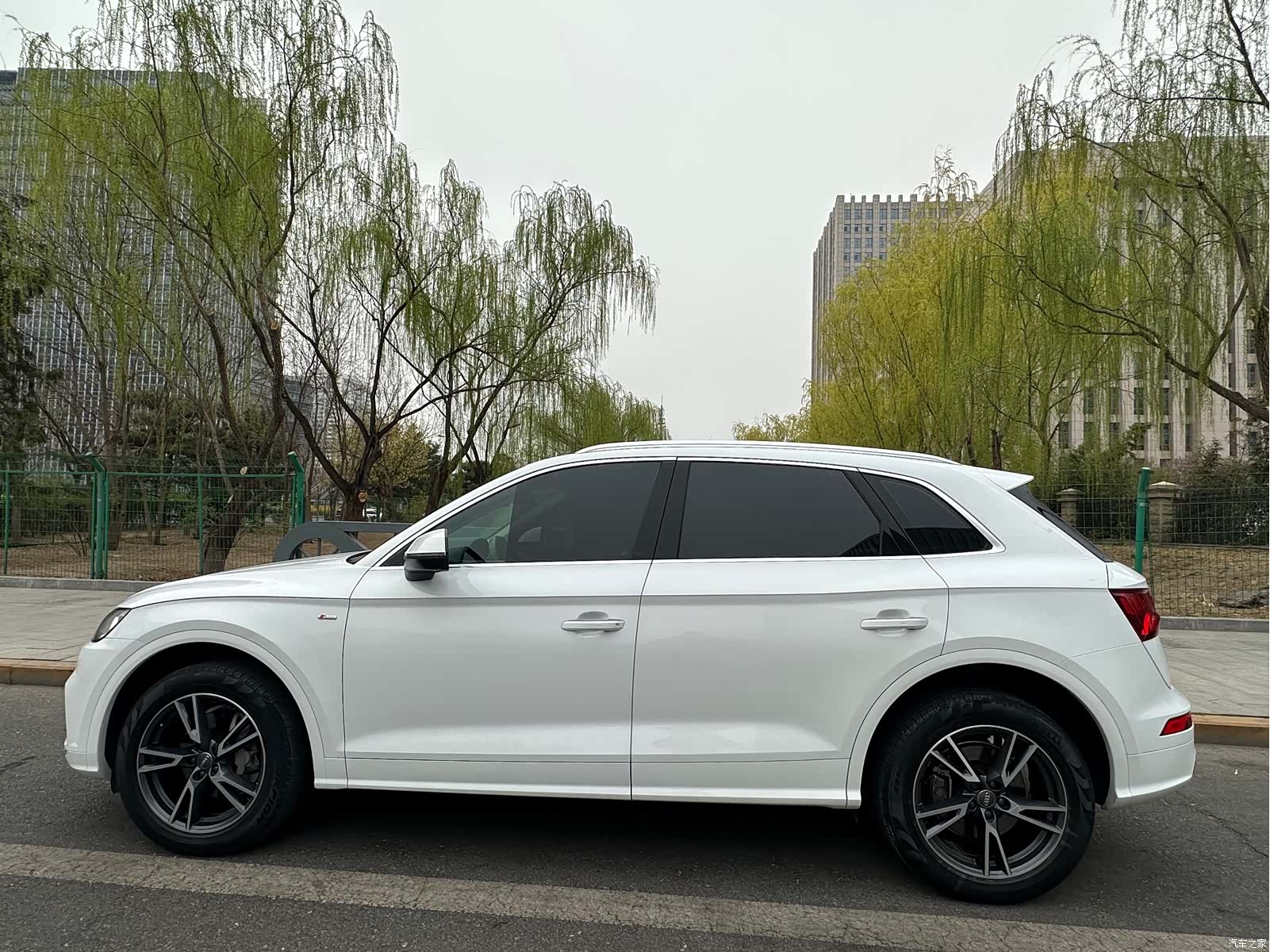 Audi Q5L, 2020 4