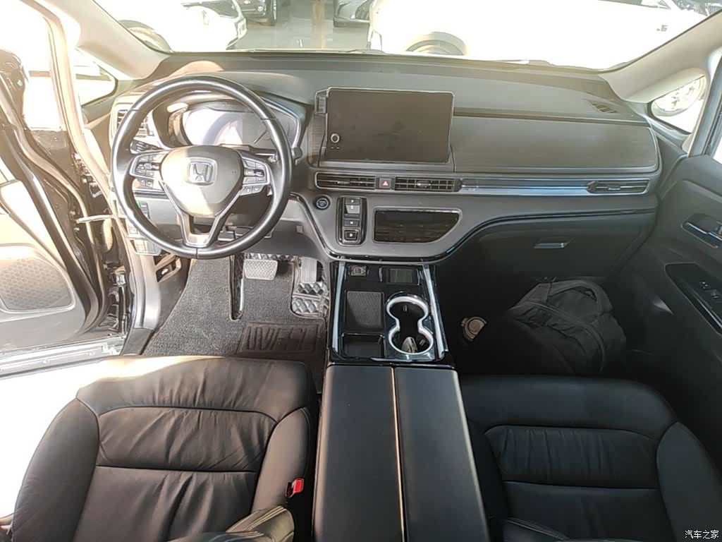 Honda Elysion, 2022 10