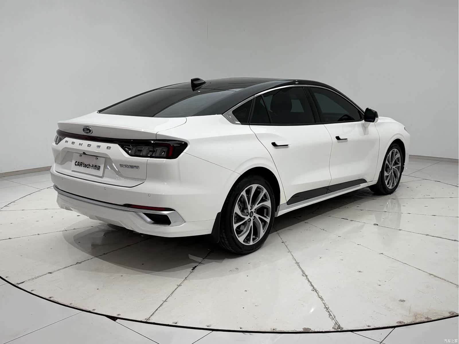 Ford Mondeo, 2025 8