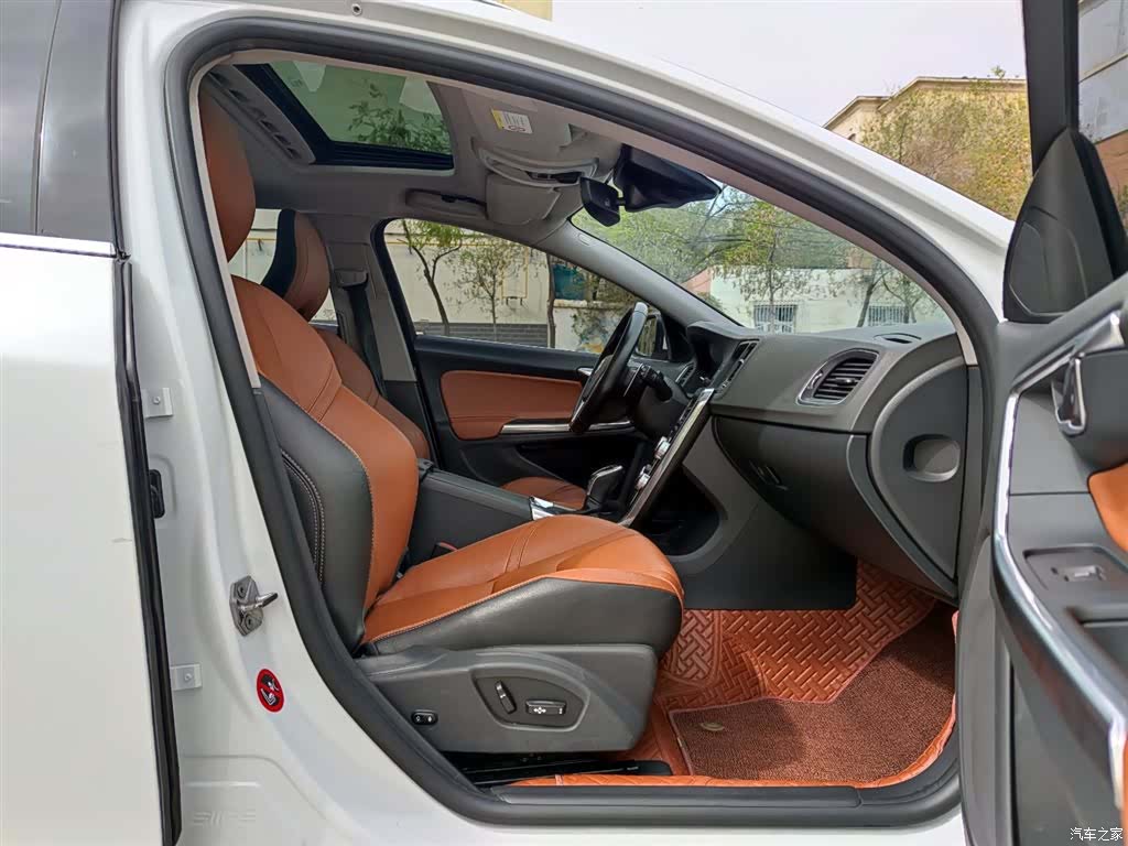 Volvo V60, 2015 8
