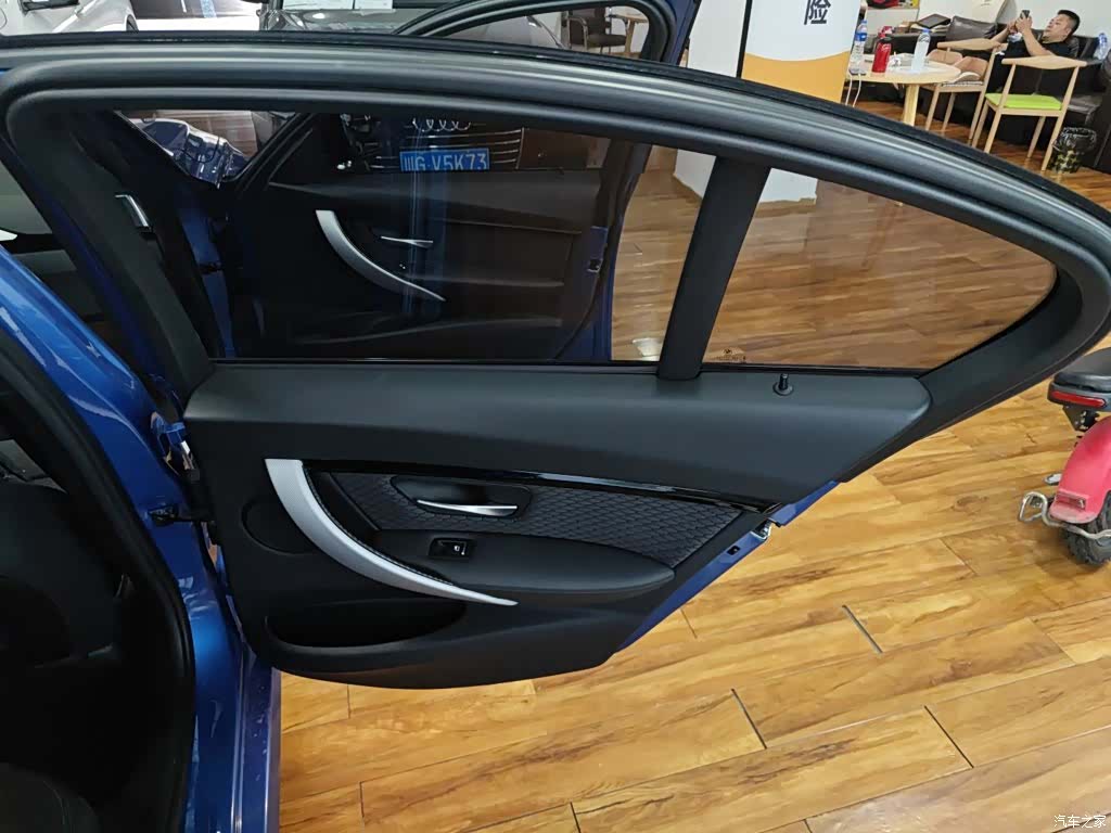BMW 3 Series, 2017 23