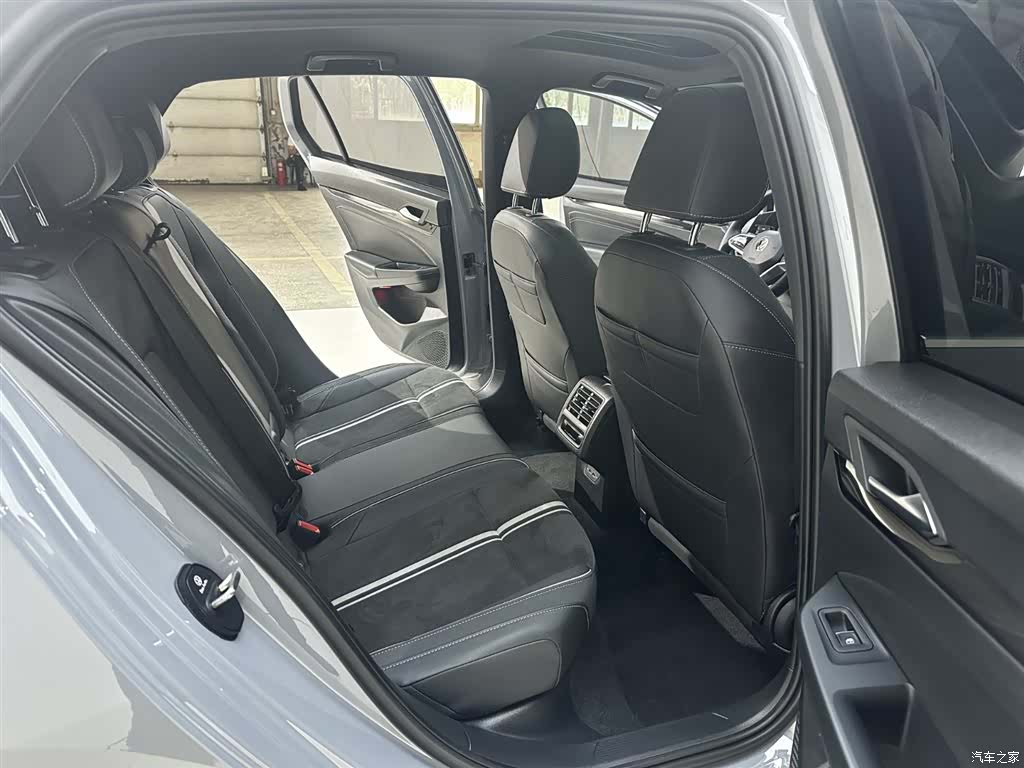 Volkswagen Golf, 2022 21