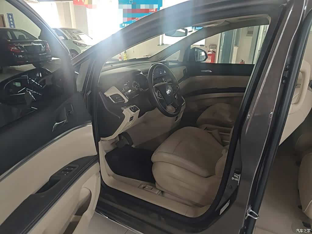 Buick GL8, 2024 15