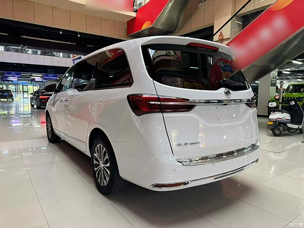 Buick GL8, 2021 10