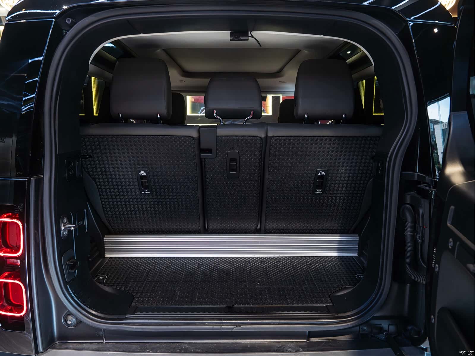 Land Rover Defender, 2022 12