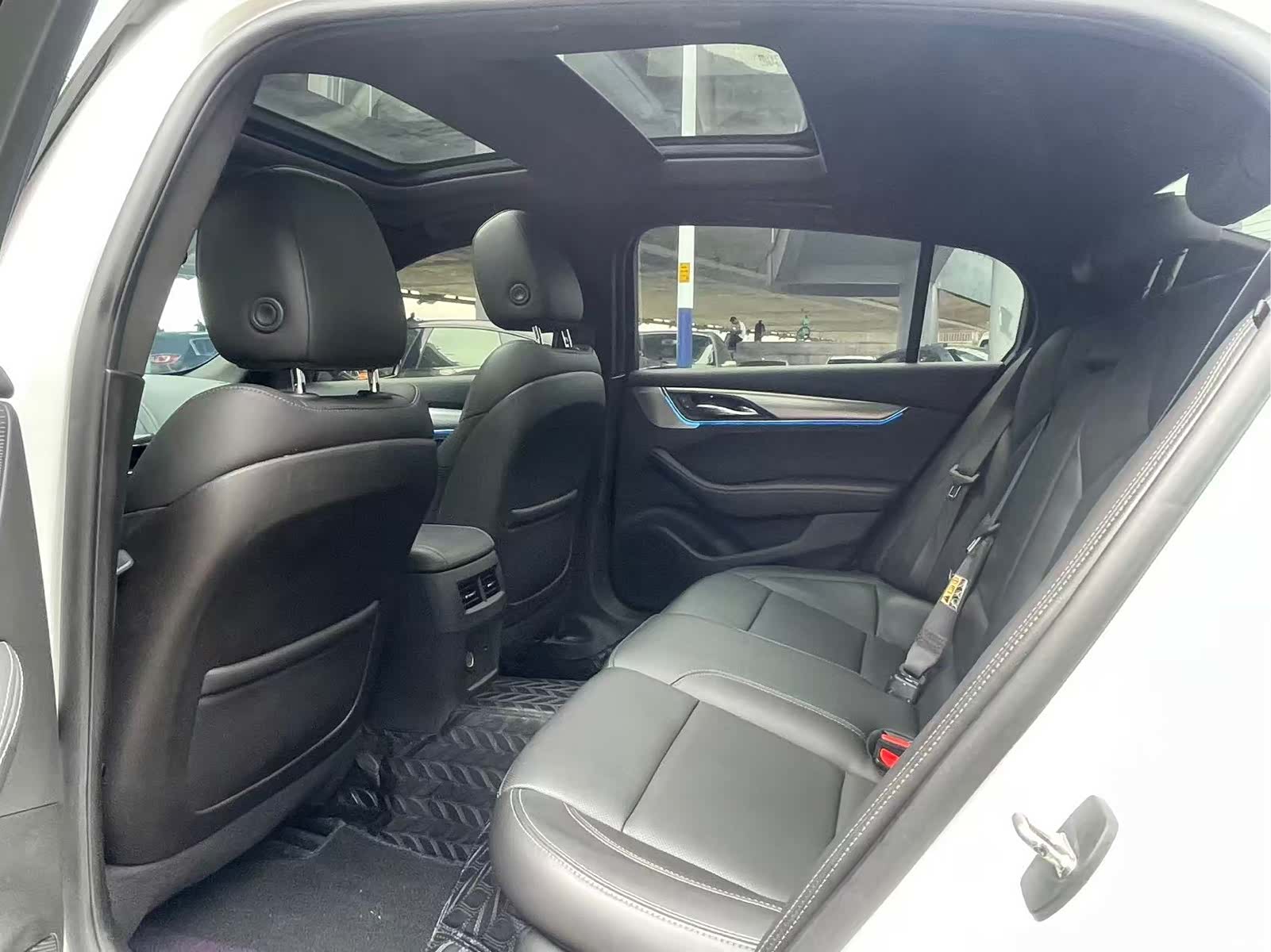Cadillac CT5, 2021 все фото