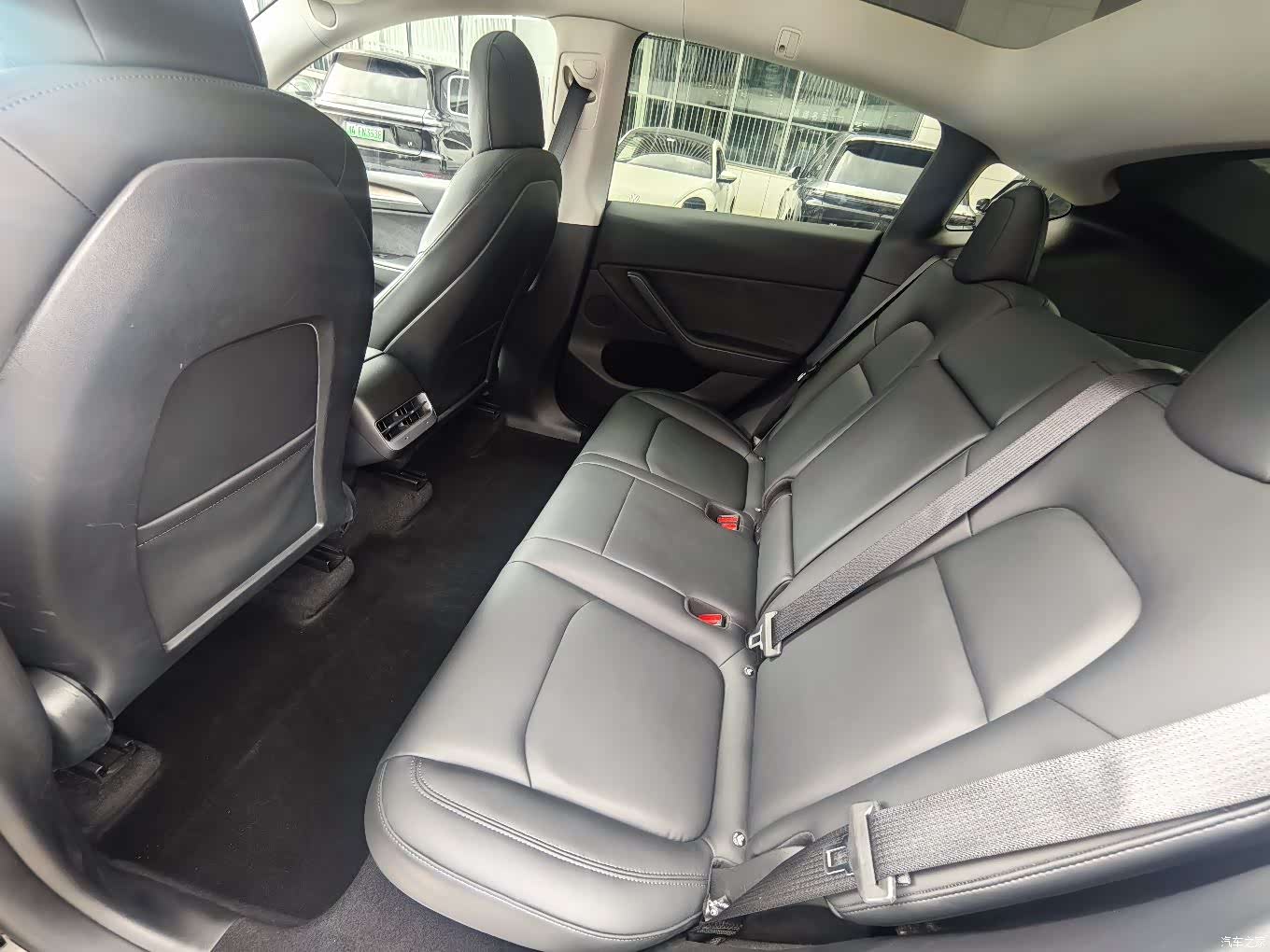 Tesla Model Y, 2021 31